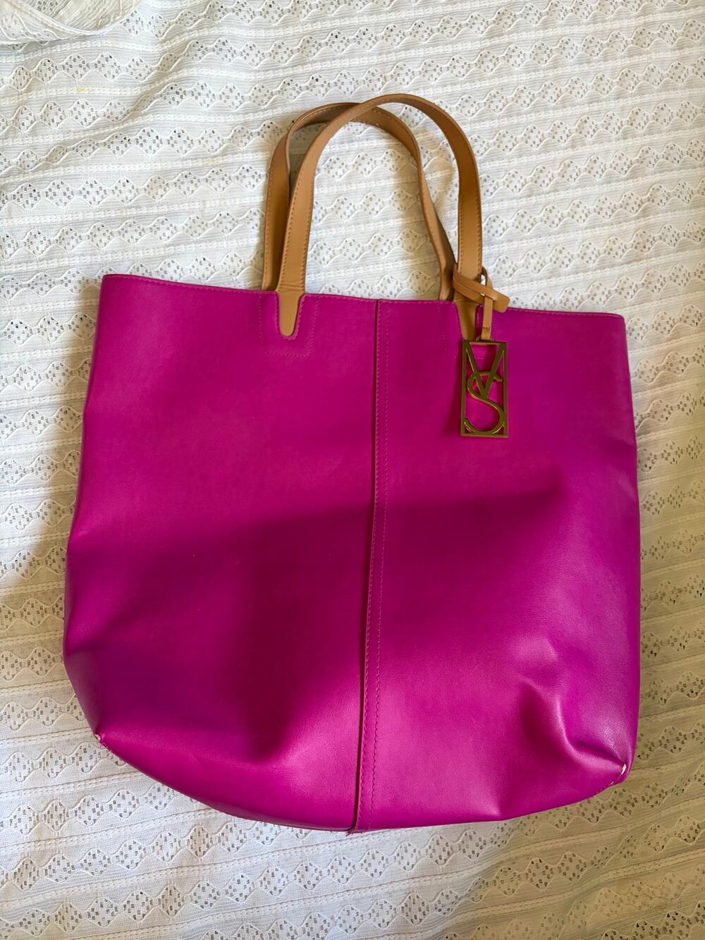 Victoria's Secret Pink Faux Leather Tote Bag Large Shopper Gold Charm Shoulder - Picture 1 of 10